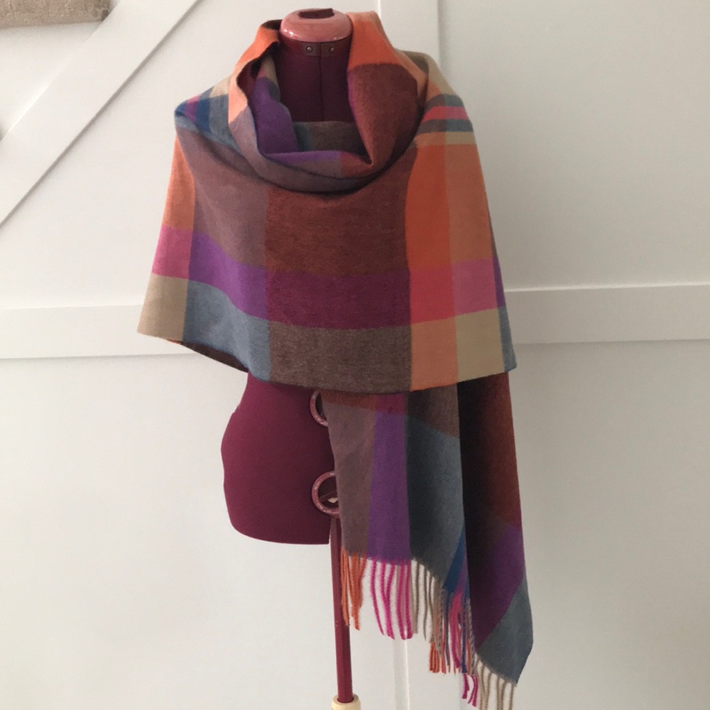 NWOT Pretty Persuasions Oversized Colourful Scarf Wrap